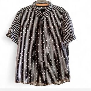 BAR III GRAY BLACK STRIPED WITH STAR DETAIL SHORT SLEEVE BUTTOM DOWN SHIRT XL